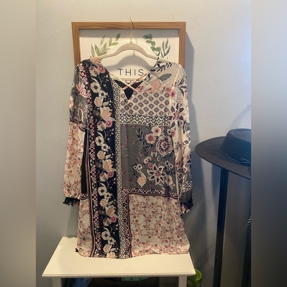 Maurices Mod Style Patchwork Floral Long Sleeve Dress - Picture 4 of 4